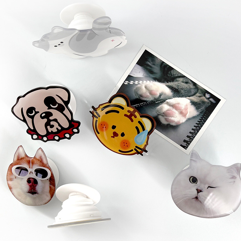[Free Photo] Special-shaped Dropping Glue Acrylic Mobile Phone Airbag Bracket Pet Desktop Telescopic Magnetic Suction Small Gift