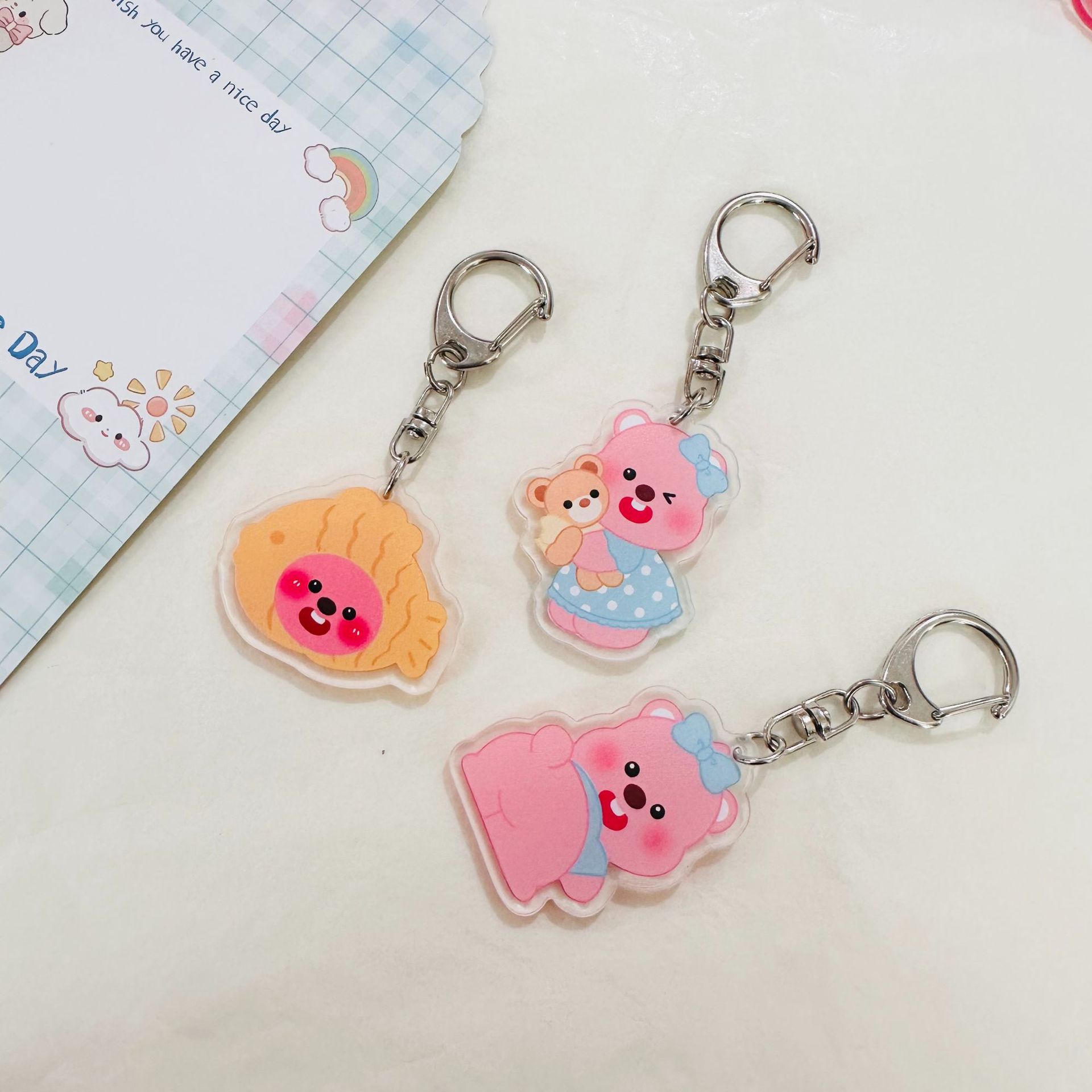Cute cartoon keychain girl heart Little Beaver loopy acrylic accessories decoration ins keychain small pendant