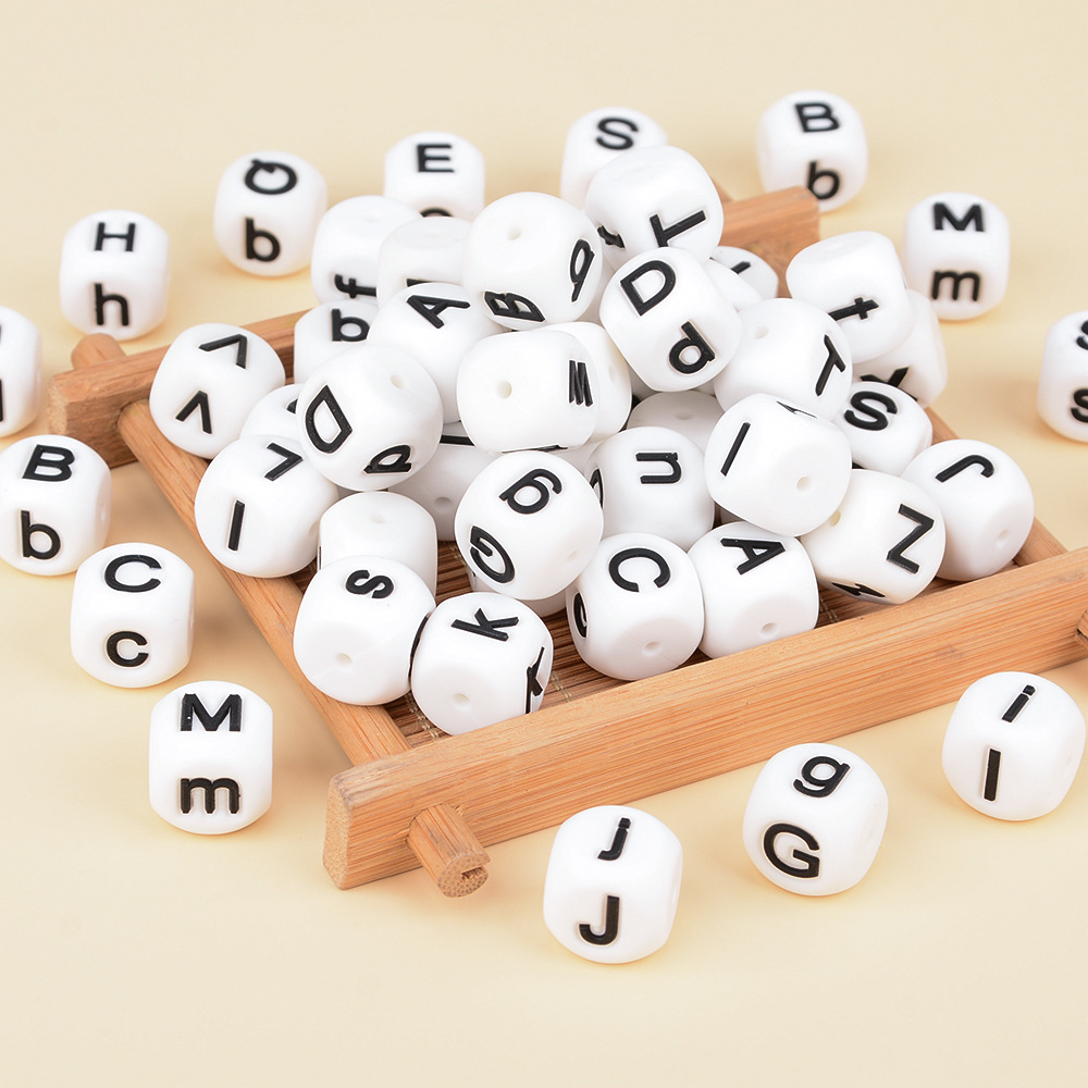 Silicone English alphabet beads pacifier chain DIY alphabet beads 15mm silicone alphabet beads bracelet necklace accessories