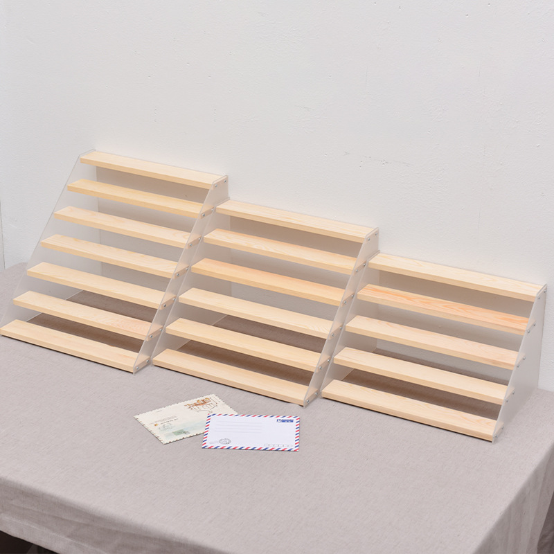 Stepped Display Rack Hand-held Storage Doll House Wooden Display Rack Acrylic Plate Doll Storage Wooden Cabinet