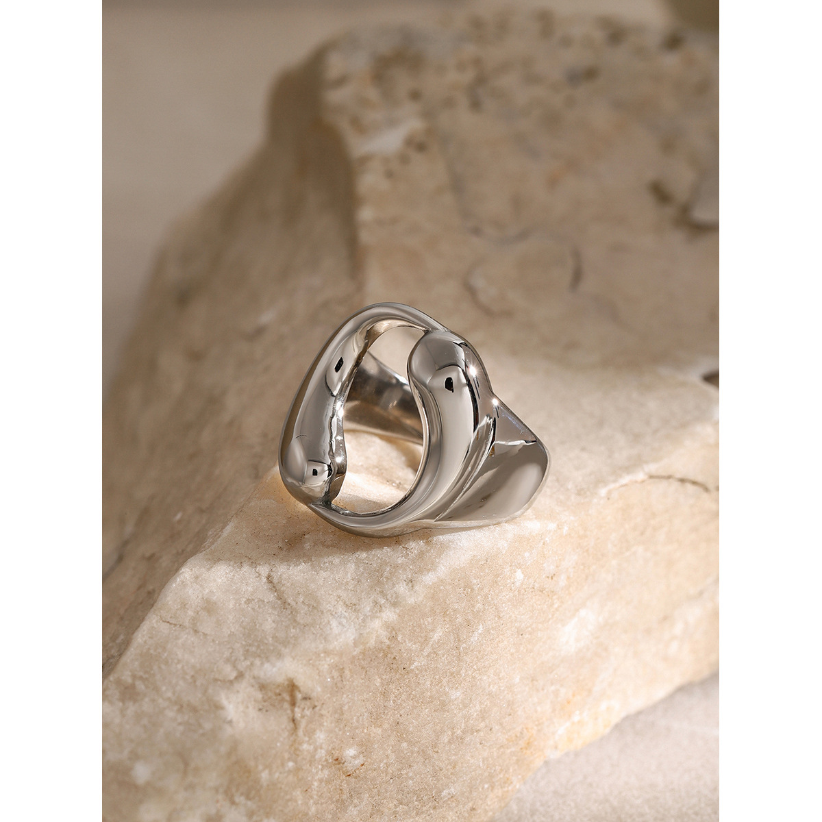 anello in acciaio inossidabile dorato con goccia d'acqua, design unico, senso di nicchia, anello in acciaio al titanio di alta qualità_voghion.com