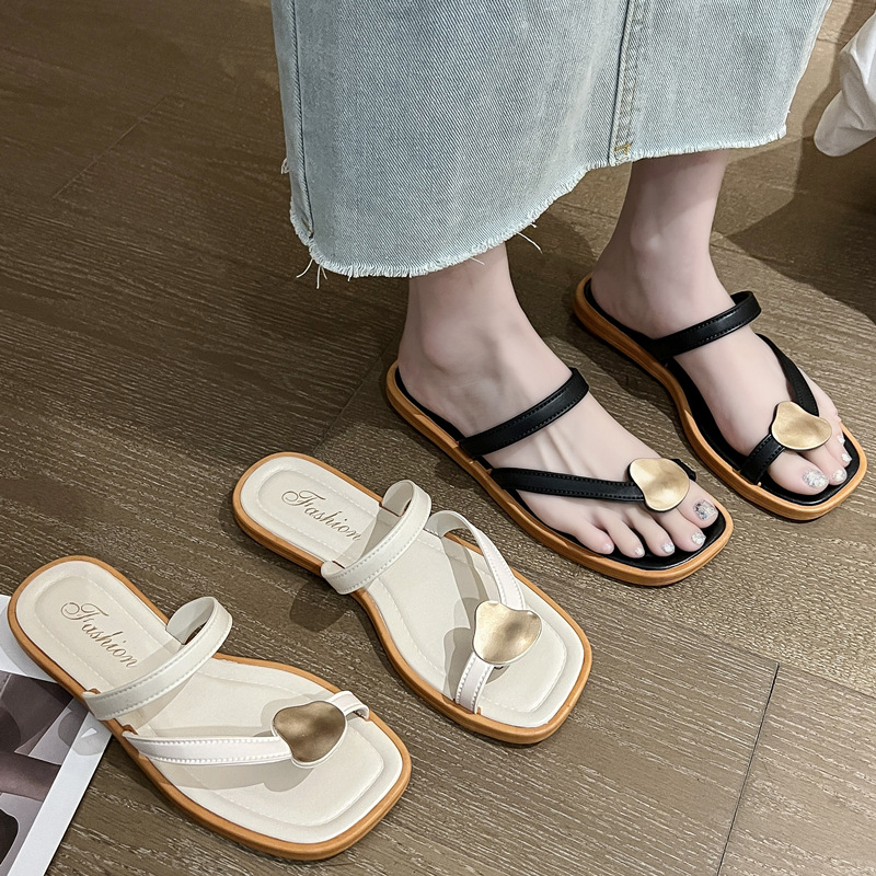 Summer fairy style Internet celebrity flip-flops women's beach outer wear Korean version student home use sandals soft soles