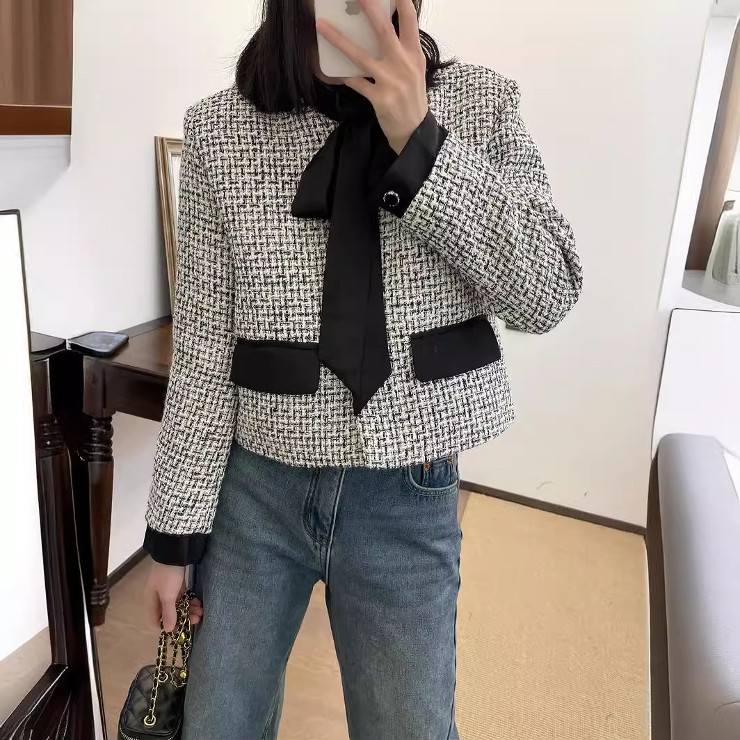 Carefully selected Li Zhiqi bow tie Xiaoxiang down jacket new design wool top women 220638