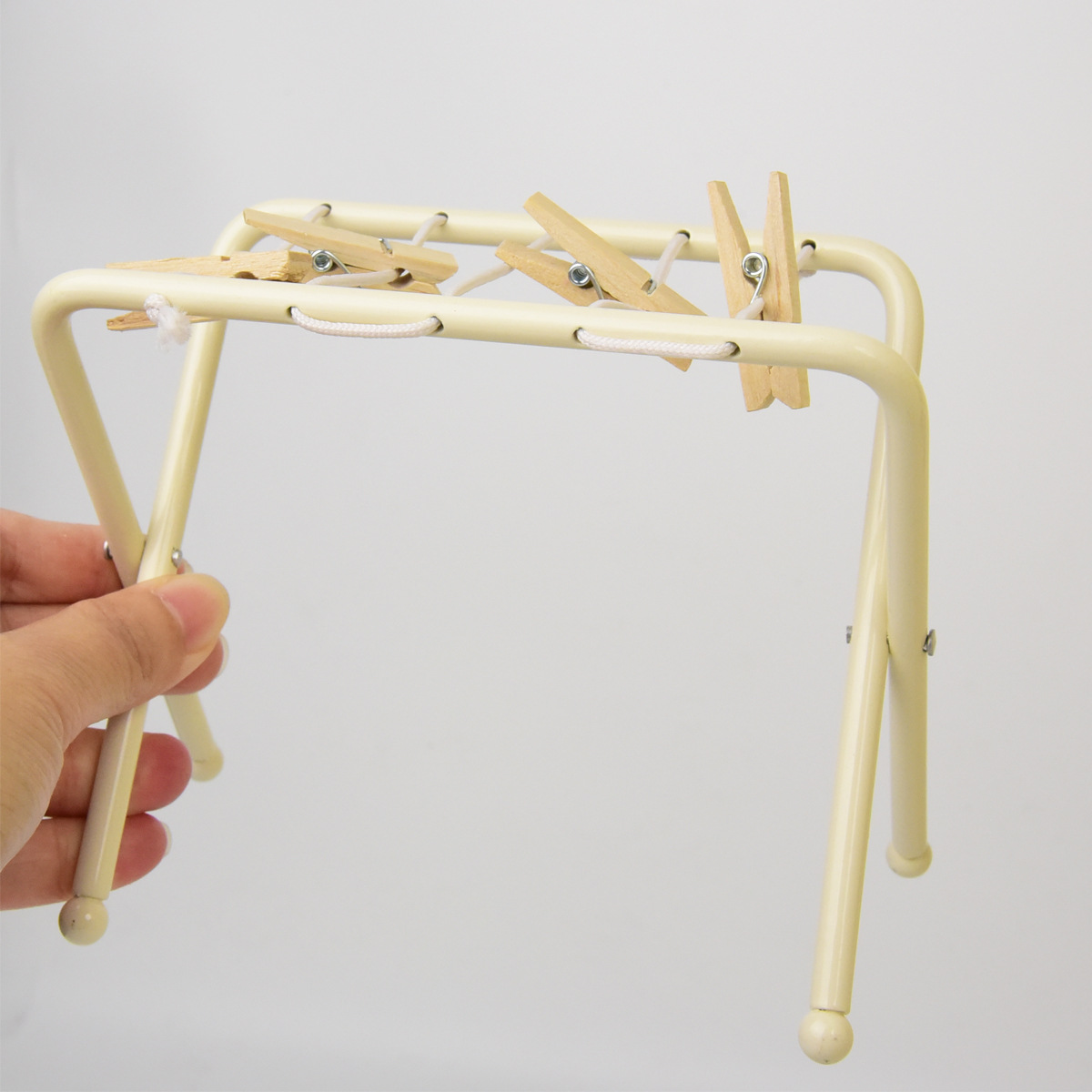Cross-border doll house DOLLHOUSE mini furniture miniature metal clothes hanger play house clothes hanger scene