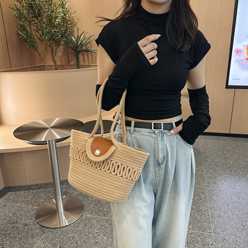 This year's popular simple silk scarf 2024 summer new woven hand basket trendy portable shoulder armpit women's bag