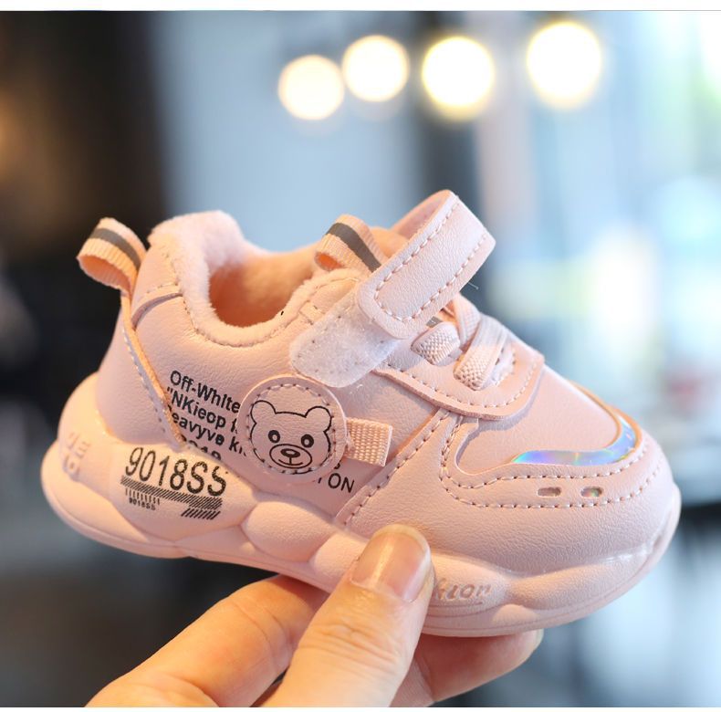 Winter men's and women's baby cotton shoes 0-3 years old children's leather baby toddler shoes plus velvet sneakers a generation of hair