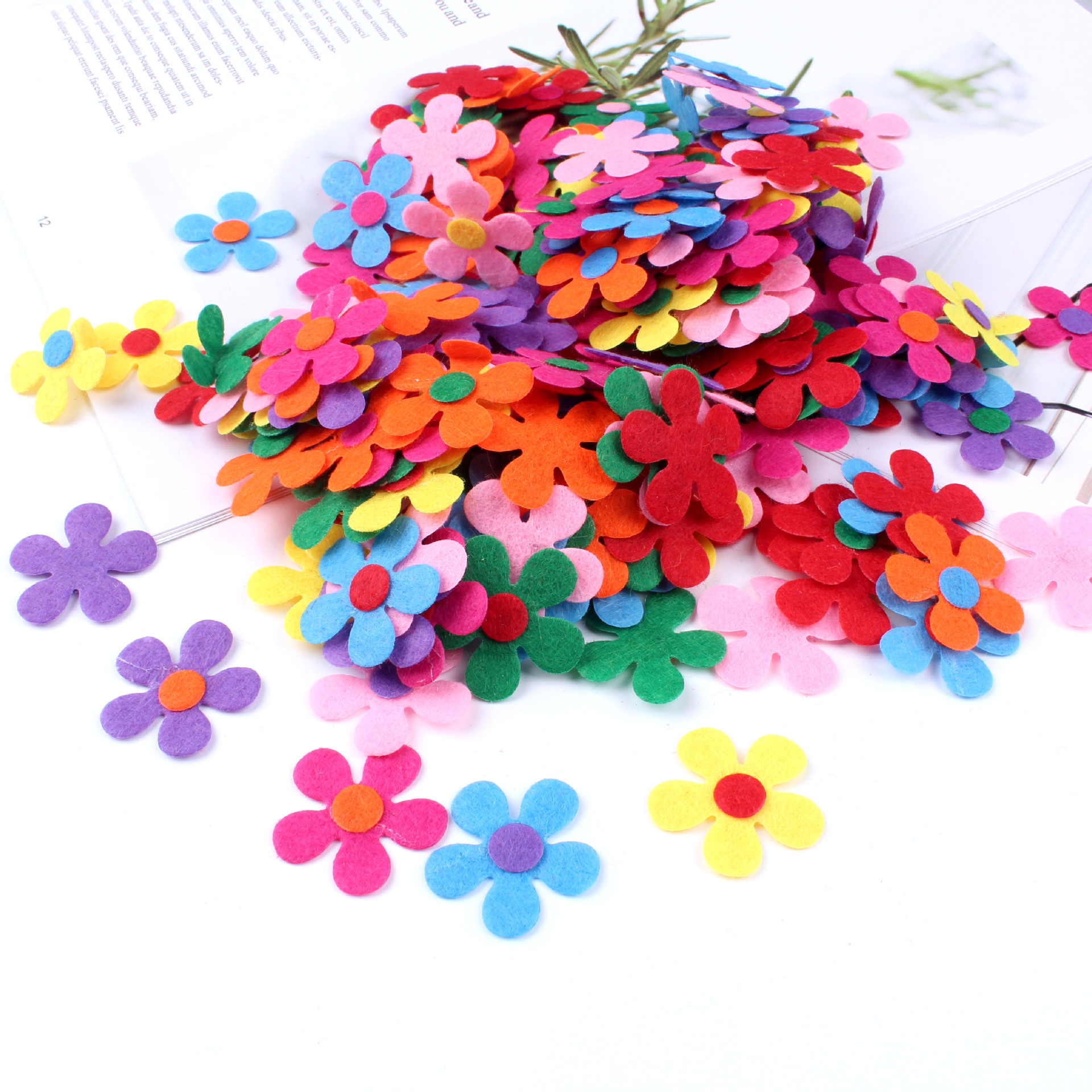Color non-woven fabric multi-shape patch applique diy handmade clothing felt pad book 100 pieces