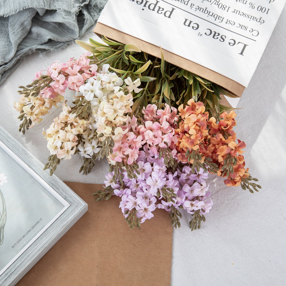 Factory Lingli 5-Head Wind Lily INS Style Simulated Flower Home Decoration Cross-Border Wedding Celebration Wholesale Artificial Flower CL01001