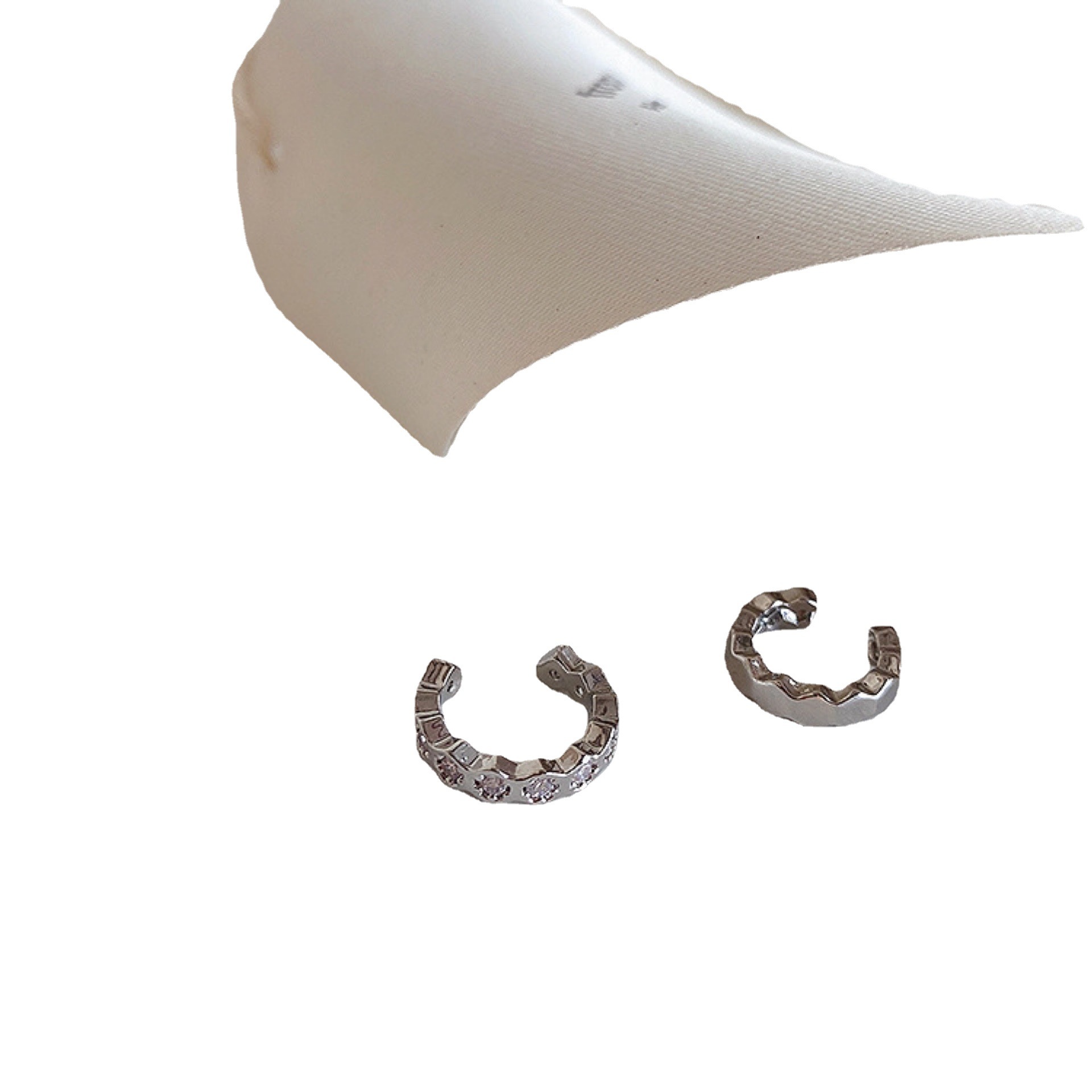 2022 New French Simple Zircon Stacked Nest ins Ear Clip without Ear Holes Design Retro Ear Clip