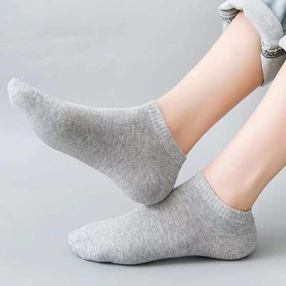 One-Piece Drop-Shipping Men's and Women's Four-Season Deodorant and Sweat-Absorbent Short Socks Disposable Socks Men's Cotton Socks