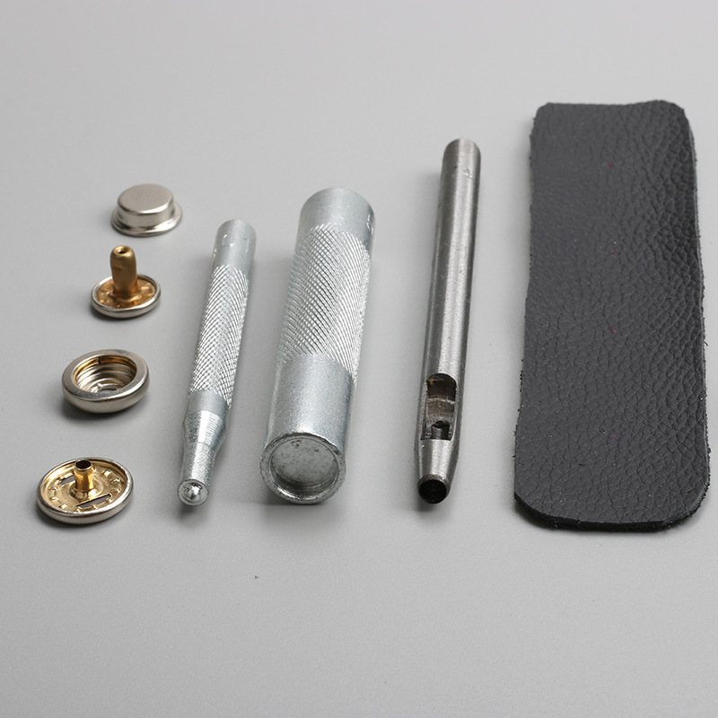 Patchwork tool installation rivet four-piece buckle five-claw buckle air eye blooming denim buckle hand knock tool combination wholesale
