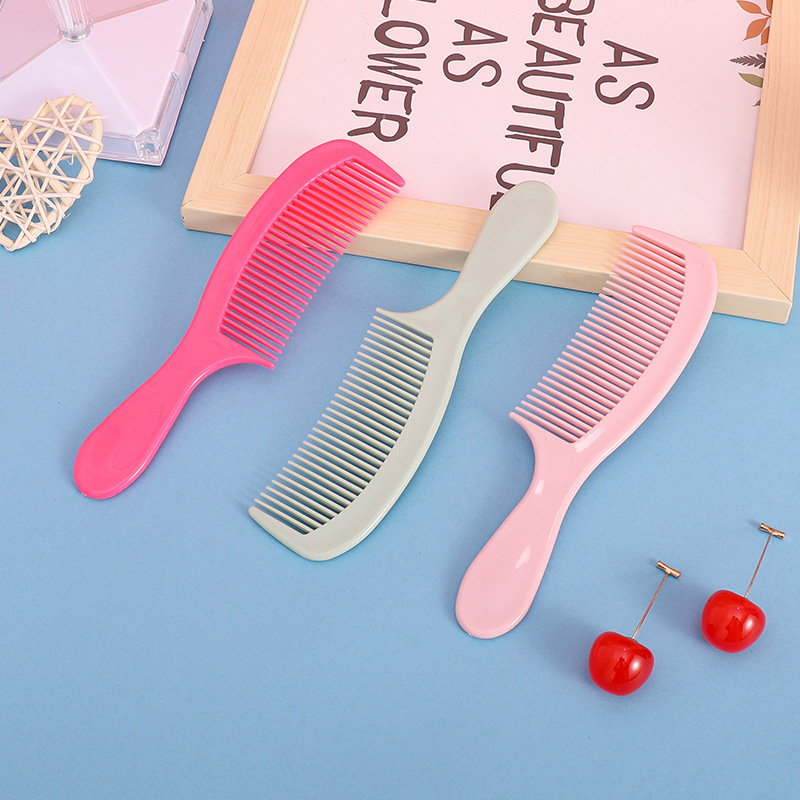 Household plastic comb wholesale fashion hair comb practical hair comb supermarket dedicated comb two yuan shop long hair comb