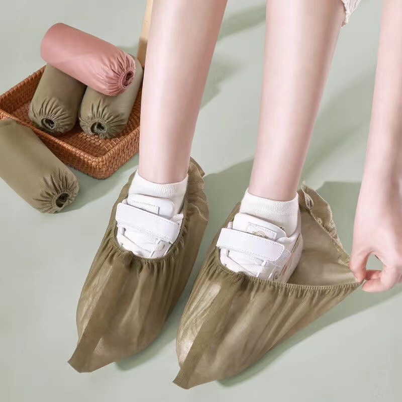 Factory direct disposable non-woven shoe covers home non-slip dustproof adult children's student a generation of hair