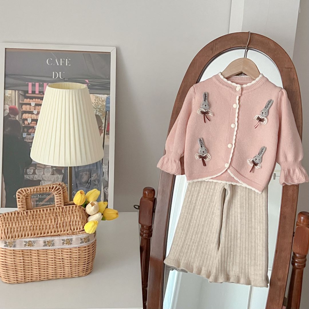 Girls' sweater two-piece knitted sweater 2023 autumn and winter New cartoon rabbit little girl sweet sweater cardigan