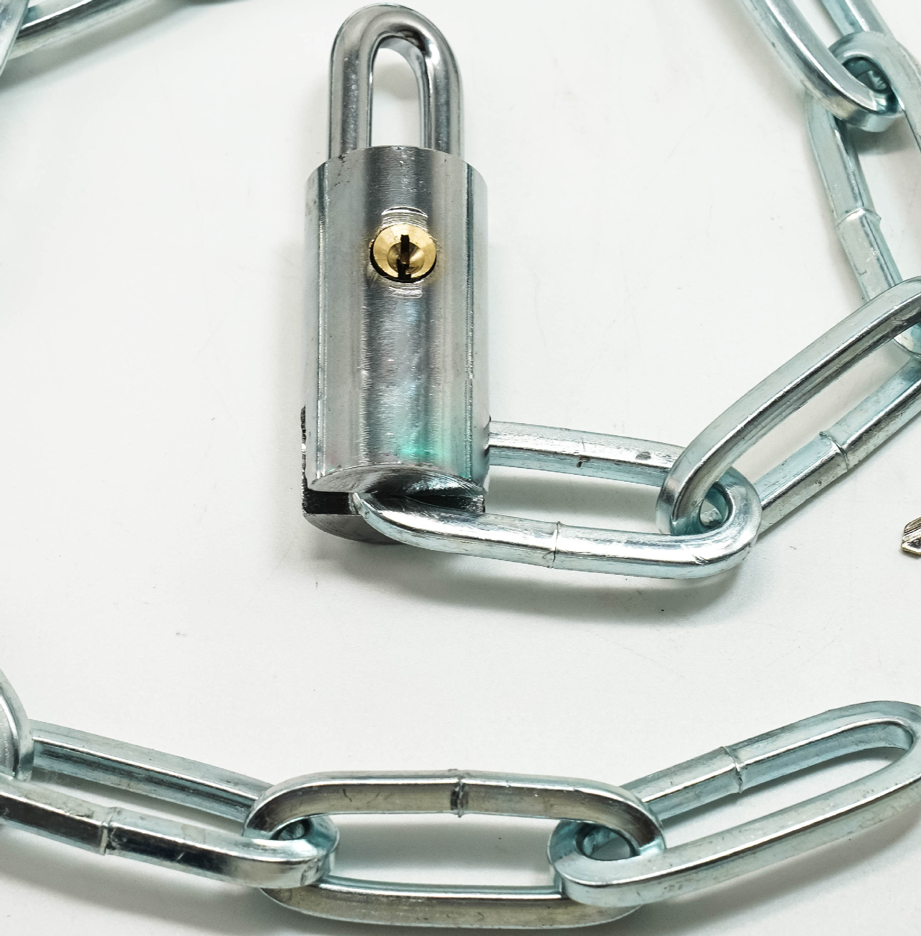 Manufacturers supply white round head chain lock 9008# outdoor anti-theft chain lock bicycle motorcycle chain lock