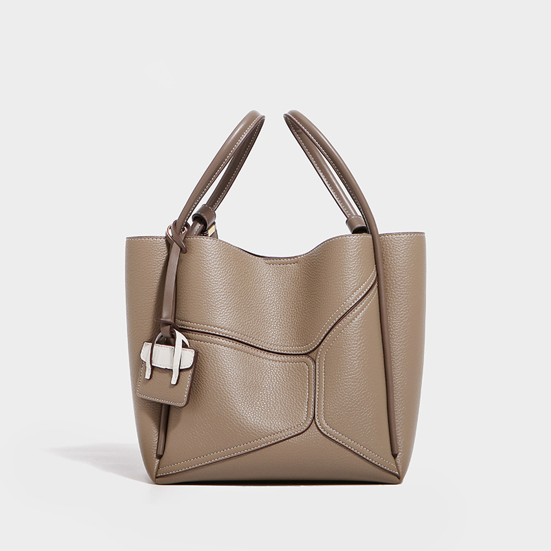 Spring and summer tote bag 2024 new trendy texture fashion versatile commuting large capacity large bag women's armpit bag