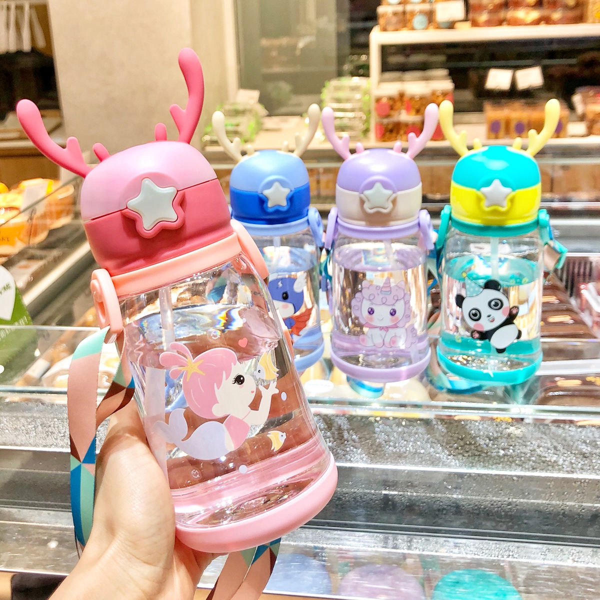 Children's straw cup drinking cup male and female baby leak-proof cute antler kettle primary school student drop-resistant portable water Cup