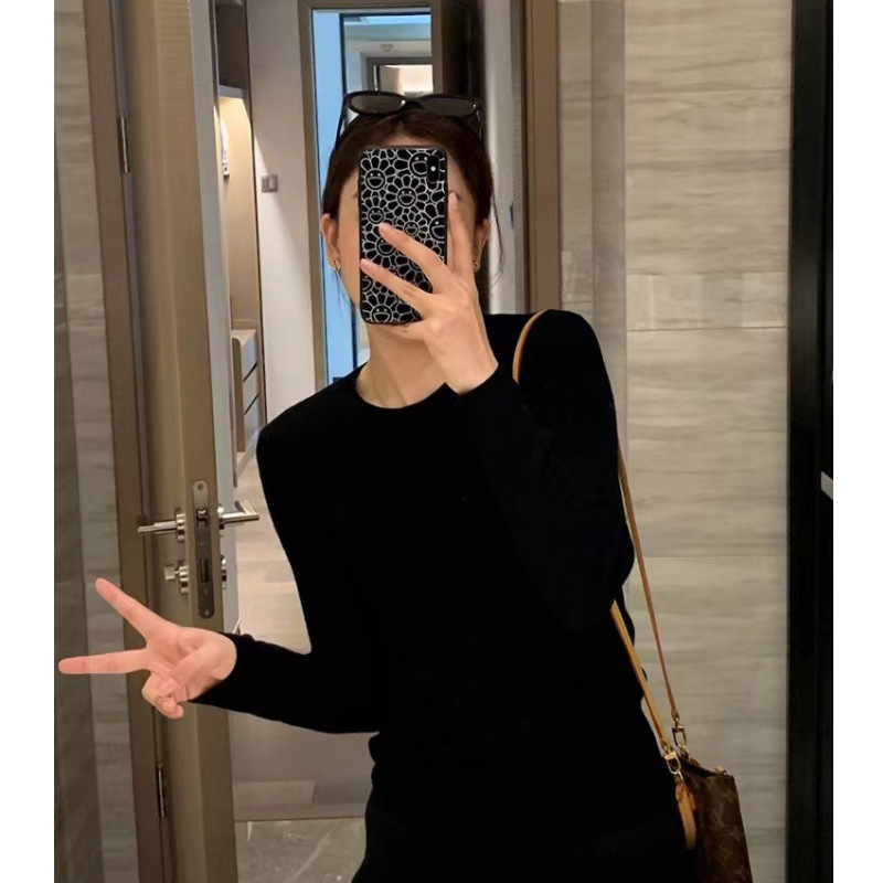 All-Match Thin Round Neck Slim-Fit Knitted Base Shirt Women's Basic Wool Inner Long-Sleeved Pullover Sweater Niche Elegant