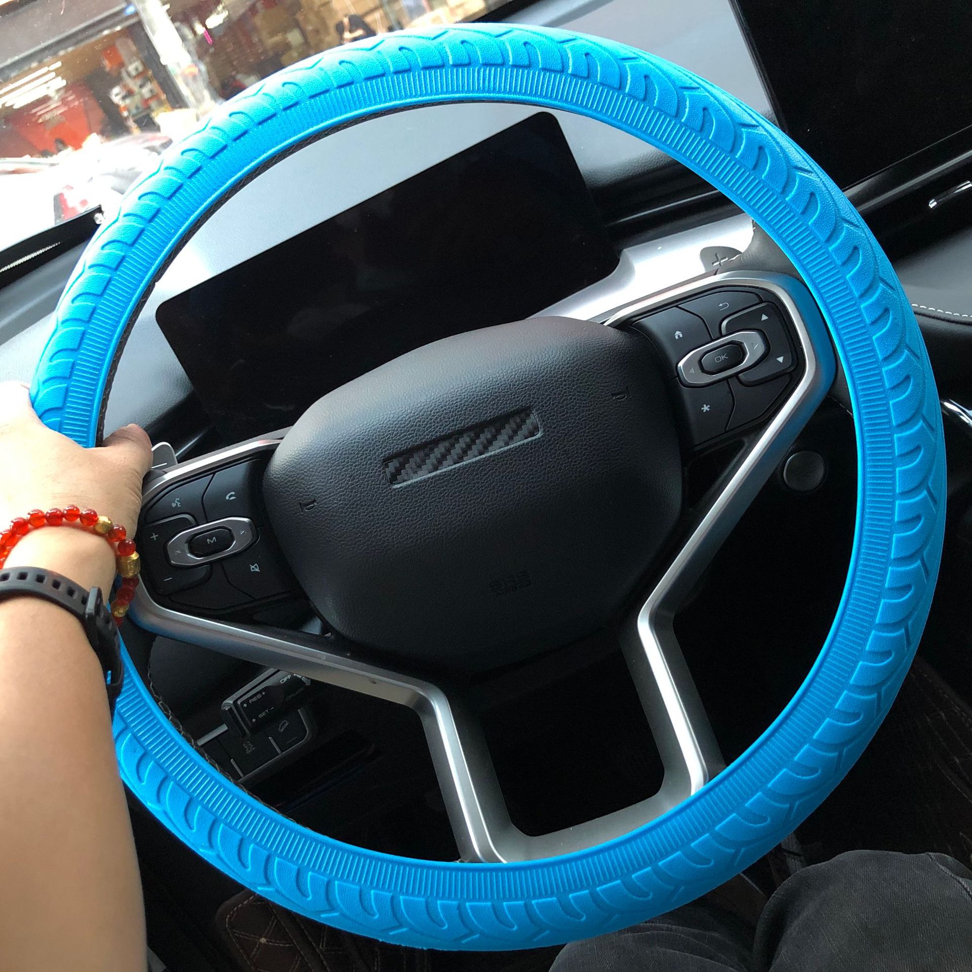 Car steering wheel cover silicone tire pattern steering wheel cover feel non-slip wear-resistant cover washable and easy to clean