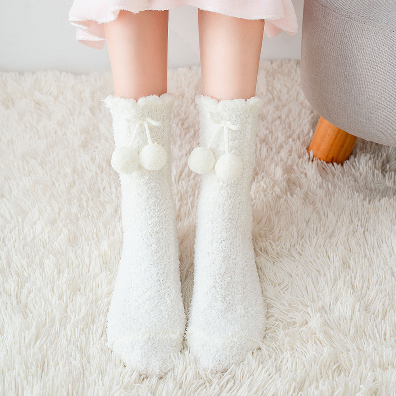 睡眠靴下の子供の日系かわいい毛玉の中筒靴下ins潮冬のサンゴの毛の保温家のストッキング|undefined