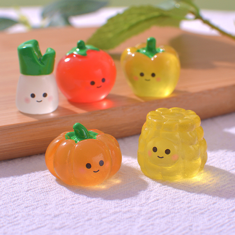 新しいかわいい野菜の子供の微景観diyの小さい置物のニンニクのピーマンの夜光の野菜の樹脂の工芸品|undefined