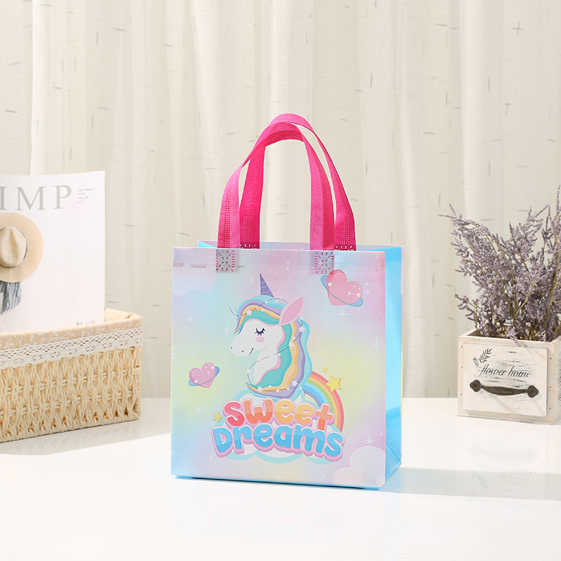 Non-woven pony shopping bag waterproof takeaway packaging bag birthday gift bag folding storage bag wholesale