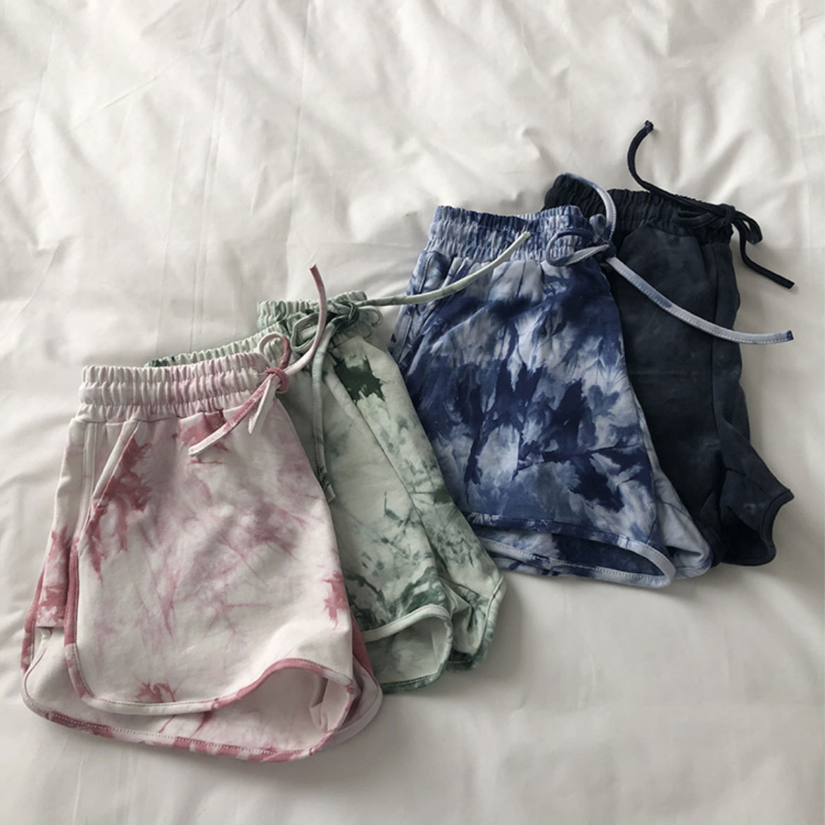 Cross-border tie-dye sports pants women's loose wide-leg casual gradient shorts running hot pants Thailand beach pants