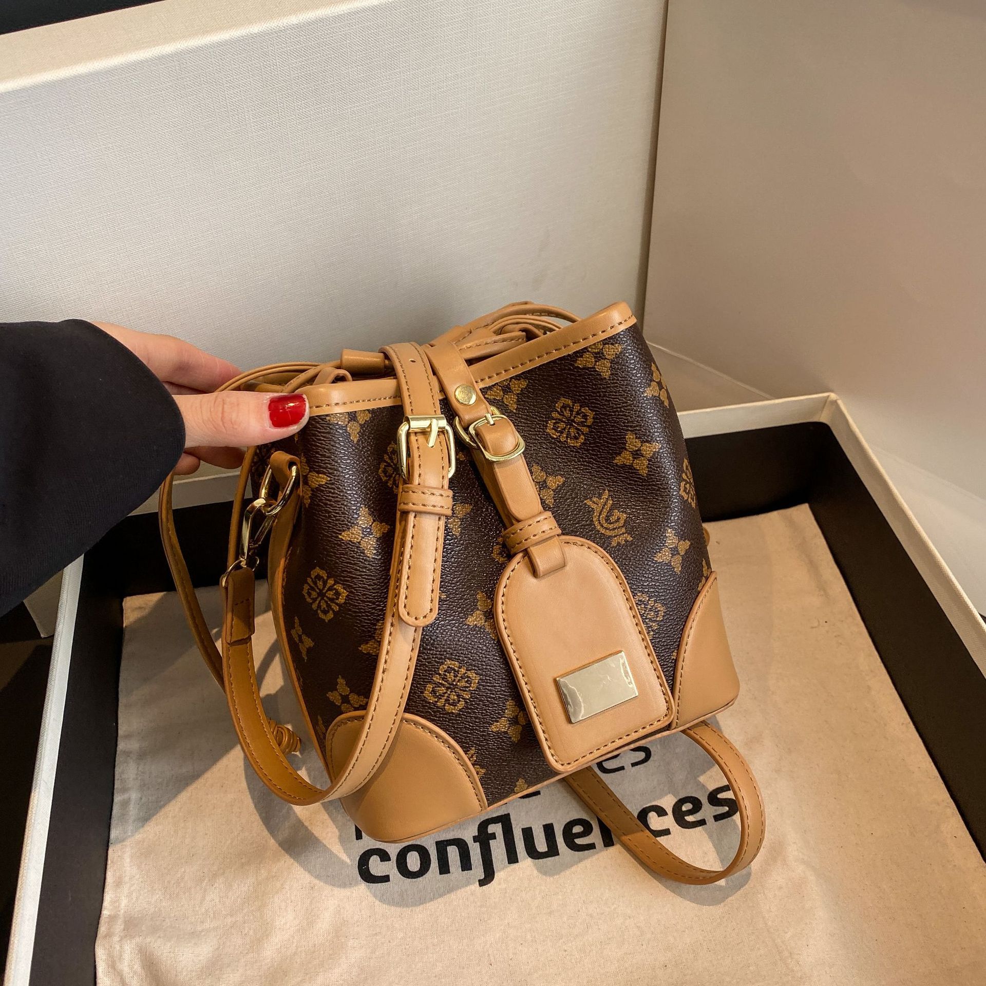 carousel-thumb-1