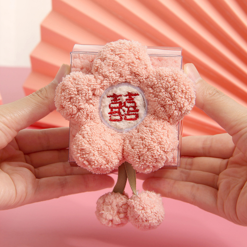 Flower towel hand-to-hand gift wedding happy words small square coral fleece bridesmaid Lang Hui gift towel high-end wedding supplies
