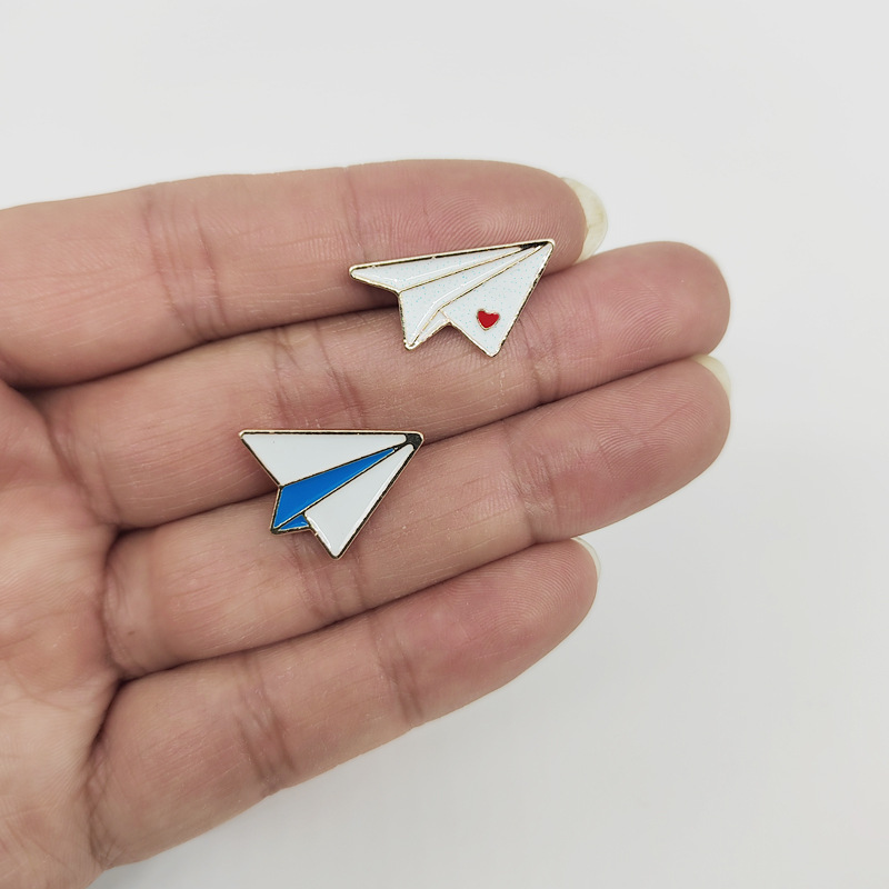 Small Airplane Brooch ins Trendy Men's and Women's Cute Japanese Style Simple Student Personality Badge Pin Clothing Bag Accessories