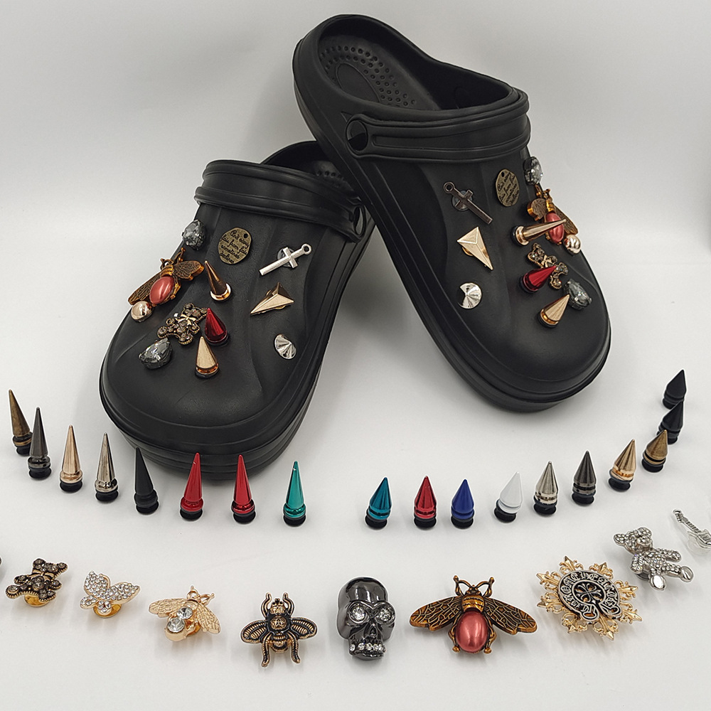 Hole Shoes Accessories Punk Rivet Shoes Flower Decorative Button Garden Shoes Accessories Slippers Decorative Spike Rivet
