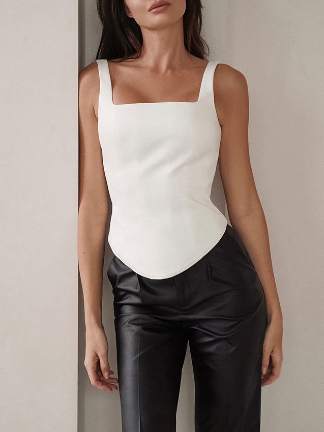 Fashion niche slim vest 2023 summer new high-end fishbone slim suspender top black and white