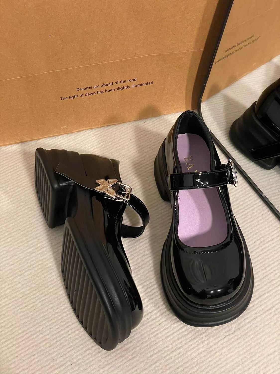 British style thick high heel platform Mary Jane shoes for women 2023 Summer new round toe French style Japanese style small leather shoes for women