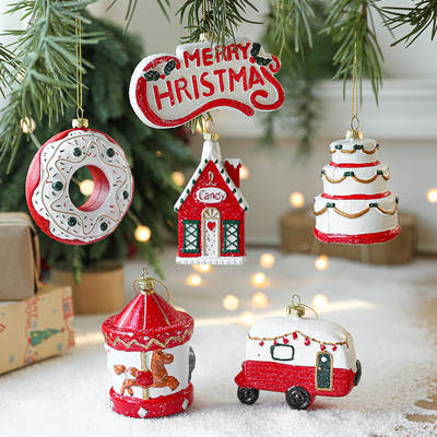 New Christmas Decoration Painted Chalet Christmas Tree Red and White Hanging Car Gift Stick Donut Small Pendant