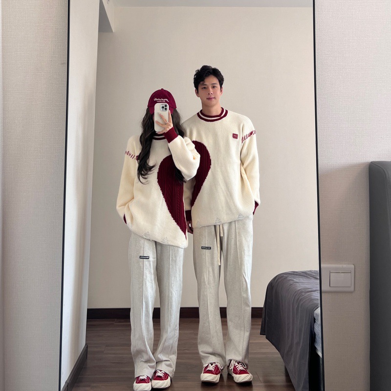 2023 Winter couple wear certificate registration wedding photo autumn and winter love red wedding party engagement sweater
