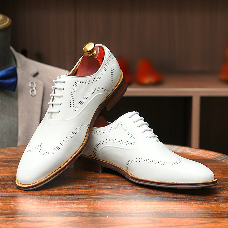 Britiske brogues udskårne herresko i ægte læder, hvide bryllupsbrudepigesko, bryllupsbrudgomssko, herresko i læder, afslappet business-stil_voghion.com