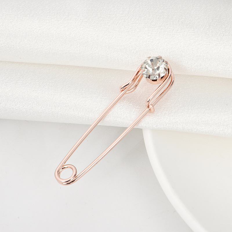 European and American New Fashion Crystal Brooch Metal Women's Shoulder Strap Etiquette Strap Fixed Pin Waist Artifact Anti-Light