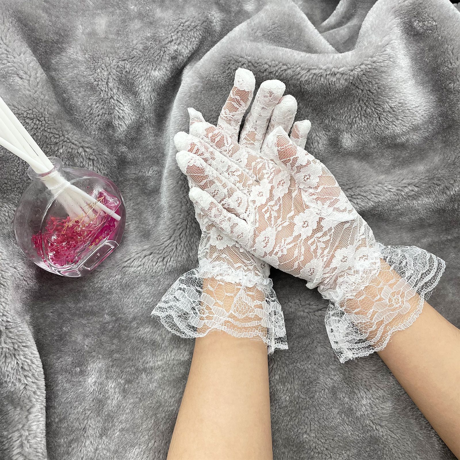 Factory direct supply stretch flower lace summer sunscreen sexy riding sunscreen adult gloves wholesale