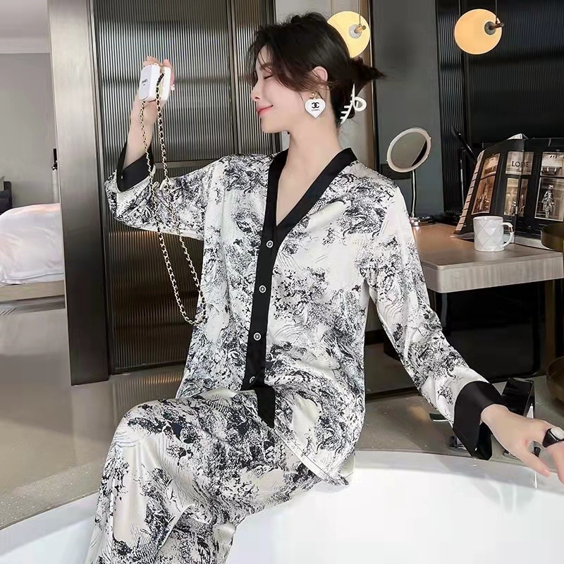 National fashion style pajamas for women spring and autumn long-sleeved ice silk summer fashion ink painting thin four-piece set that can be worn outside home clothes