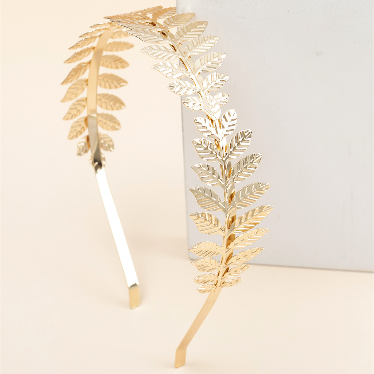 Temperament Korean alloy leaf hairband female aesthetic fashion design European and American popular headband hair accessories cross-border supply