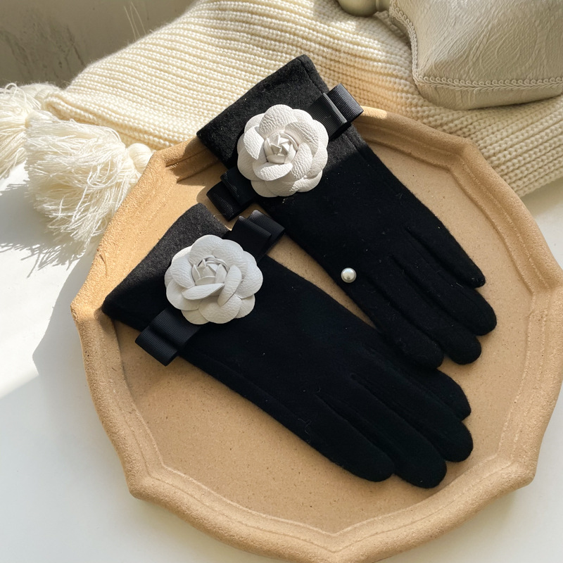 2021 autumn and winter designer Xiangfeng ribbon Camellia wool cashmere finger gloves factory price wholesale