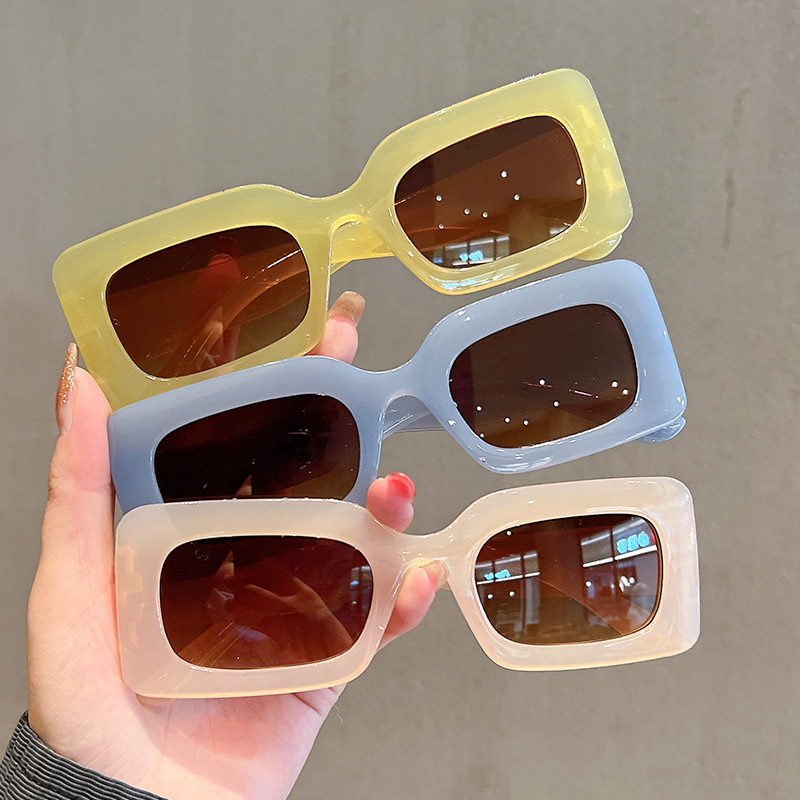 Cross-border small square frame sunglasses women's new fashion high-end sense hip-hop men's sunglasses retro sunscreen glasses wholesale