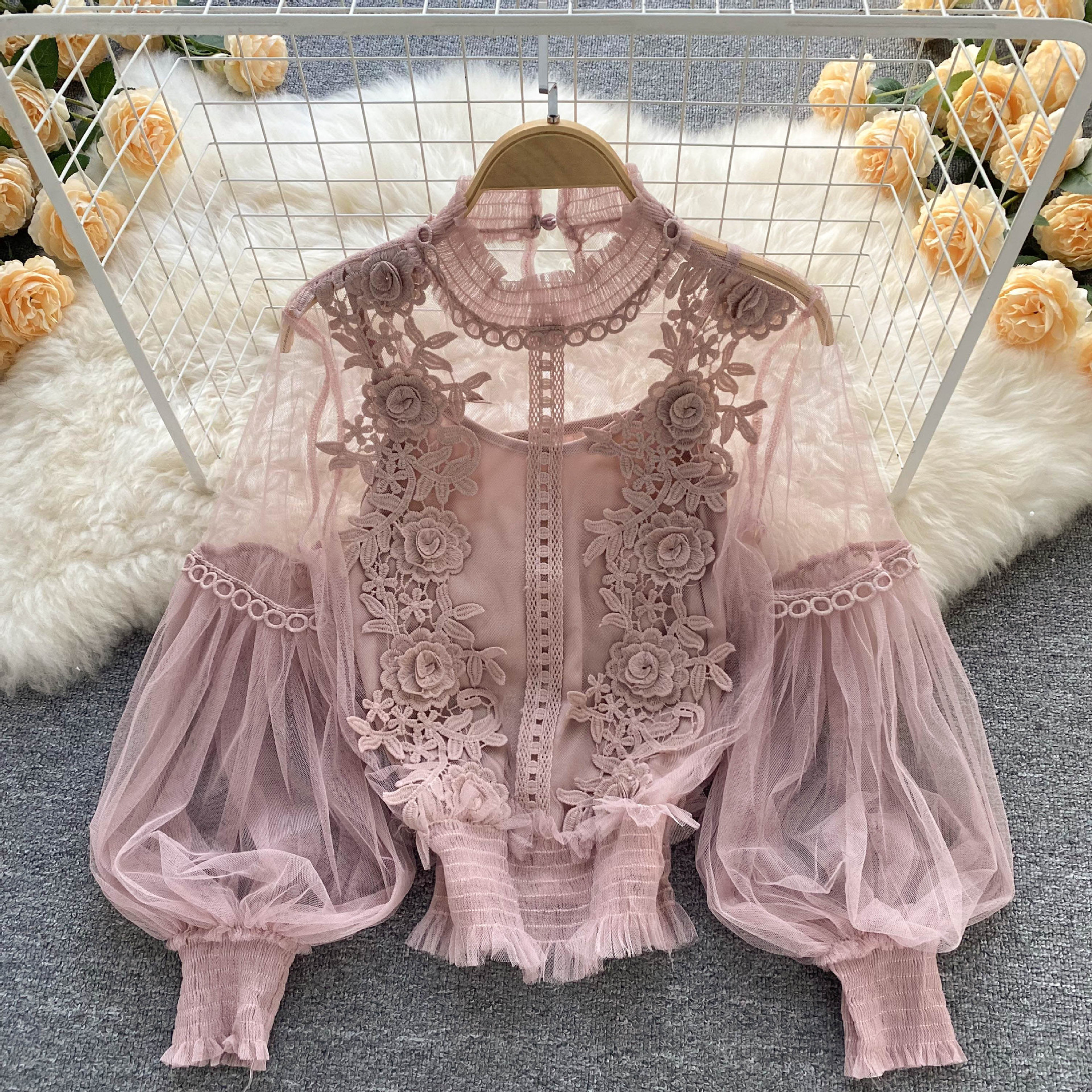 Design sense niche three-dimensional flower collage perspective mesh lantern sleeve slim-fit short top women's lace bottoming shirt