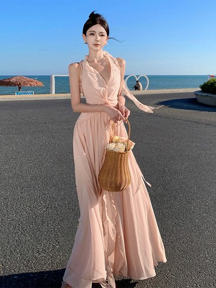 High-end sleeveless V-neck halter dress gentle temperament wooden ear backless seaside holiday beach dress Super fairy