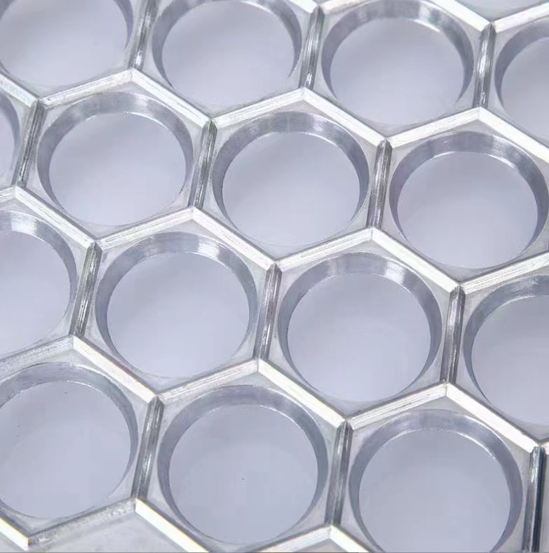 Amazon new aluminum alloy dumpling mould lazy household dumpling bag 37 hole dumpling mould wholesale