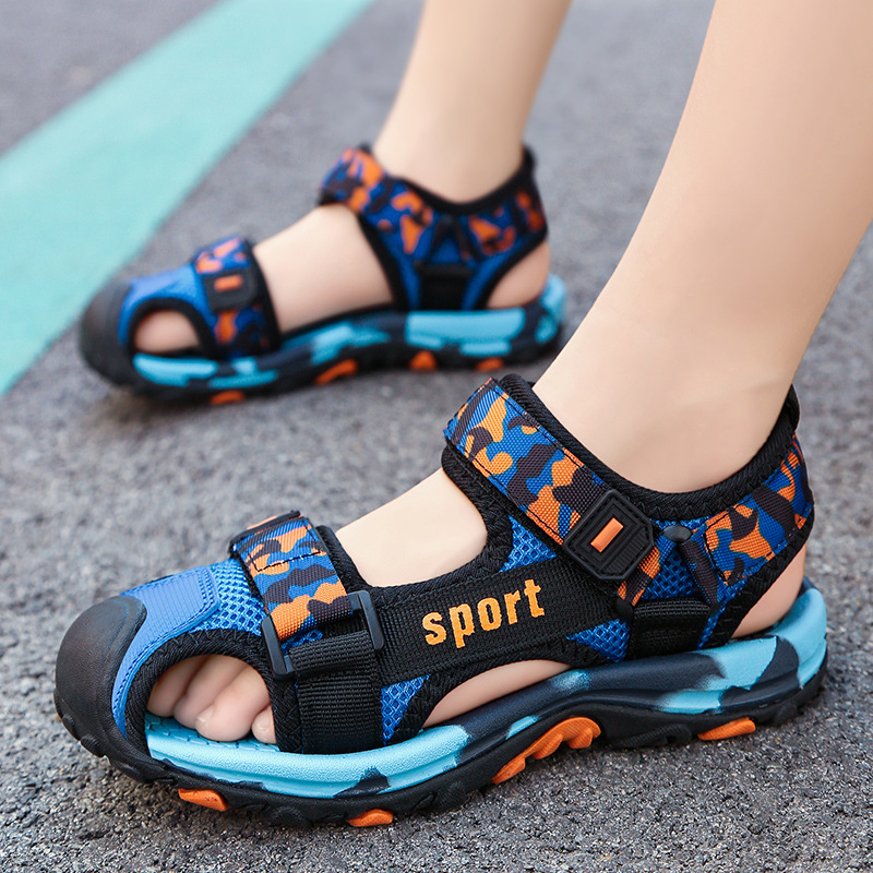 028 Children's Sandals Beach Shoes Summer Outdoor Sports Leisure Baotou Camouflage Velcro Large and Medium-sized Children's Shoes for Boys
