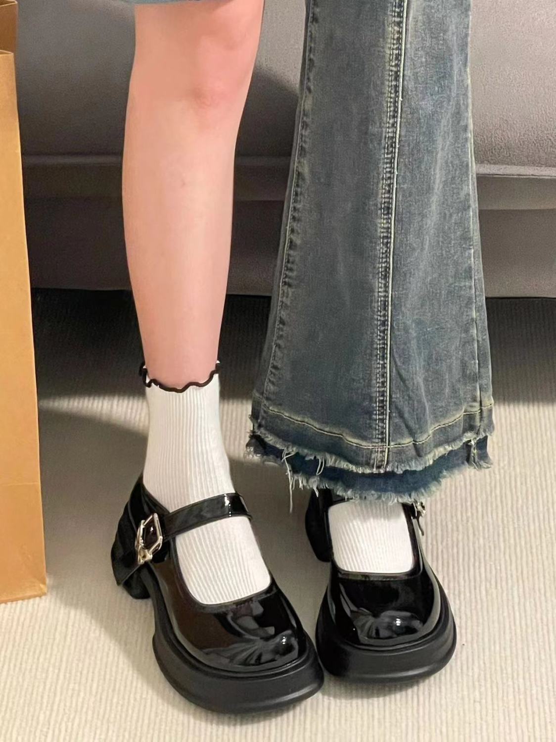 British style thick high heel platform Mary Jane shoes for women 2023 Summer new round toe French style Japanese style small leather shoes for women
