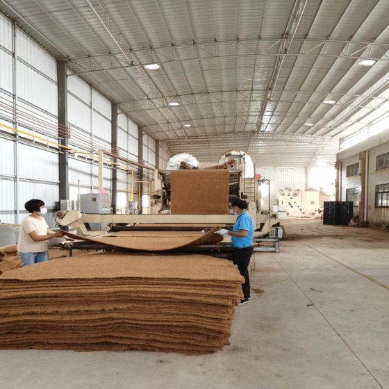 Coconut palm plant water retention anti-long grass coconut palm silk flat mat flowerpot bottom hole leak-proof soil mat factory direct supply