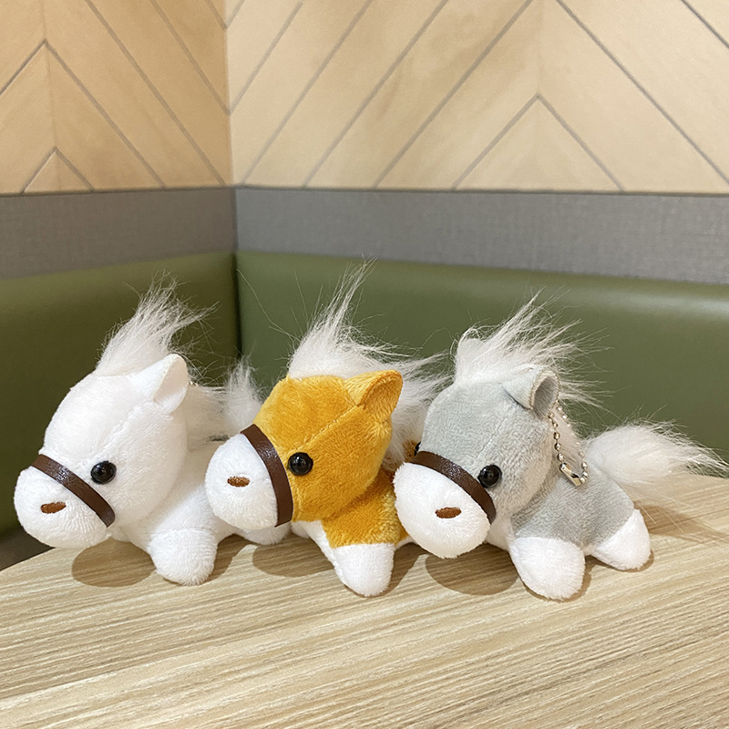 卓球の馬竜の同じ種類の馬のぬいぐるみの小さいペンダントのリュックサックのキーホルダーは漫画の人形を飾って飾ります。|undefined