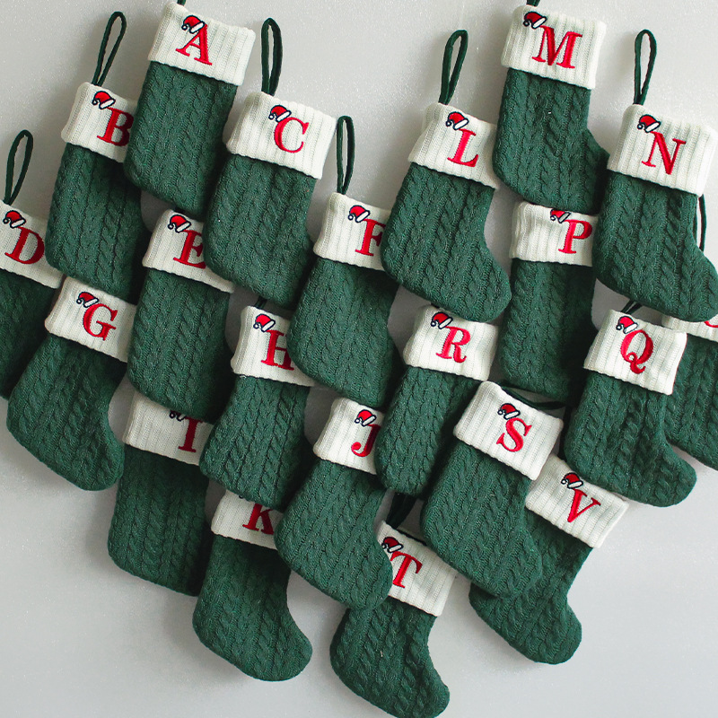 2024スポットクリスマス装飾品子供用ニットグリーン刺繍アルファベットクリスマス靴下クリスマス祭り装飾|undefined